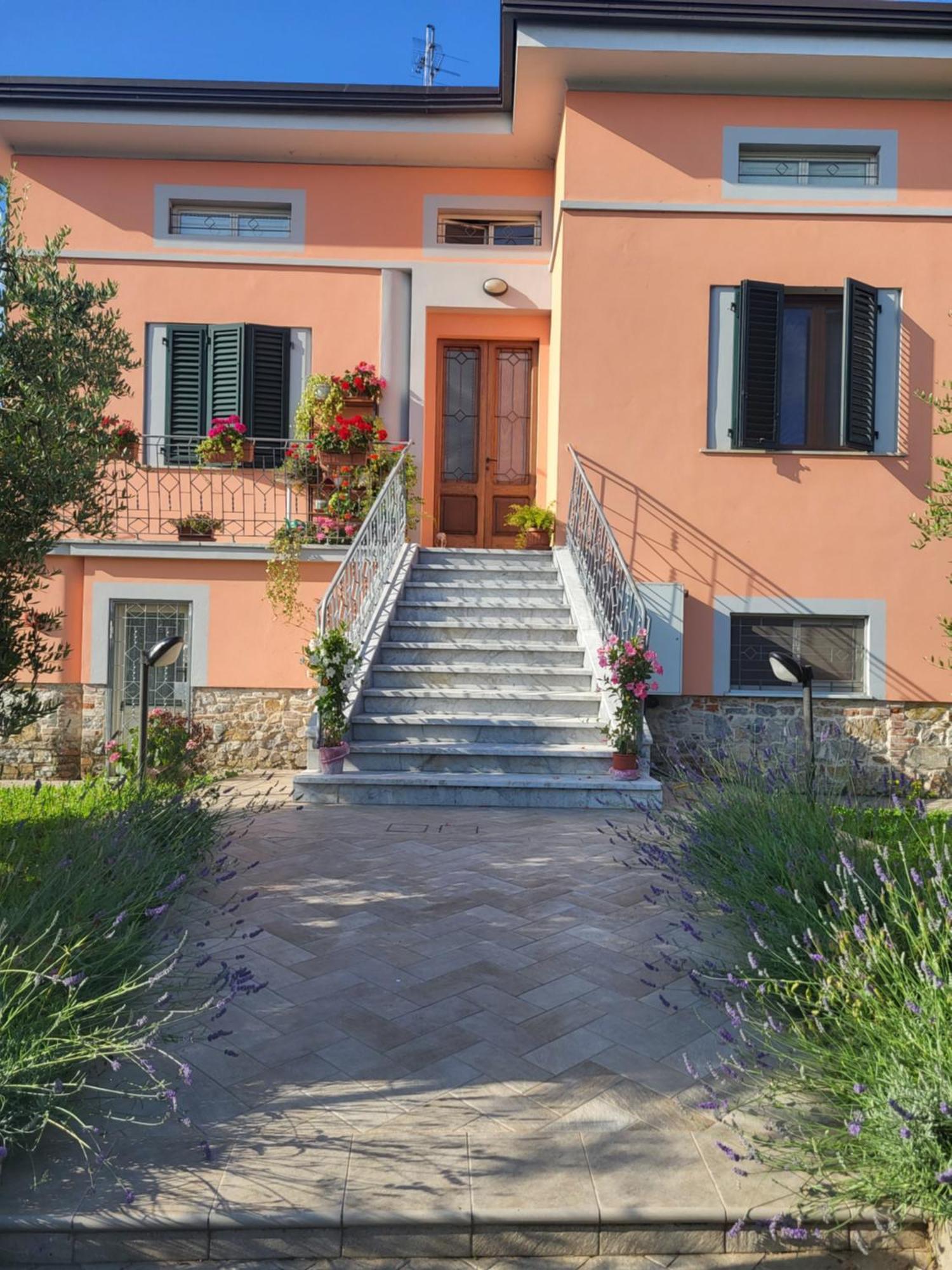 Bnb Villa Melany Vicino Centro 卢卡 外观 照片